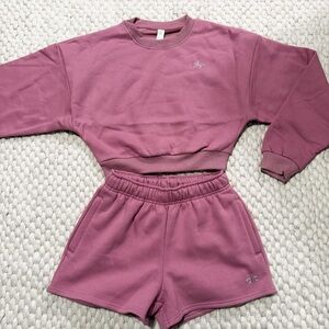 FINAL⬇️LIKE NEW🩷ALO YOGA🩷ACCOLADE CROPPED SWEATSHIRT AND SHORTS IN WILD ROSE